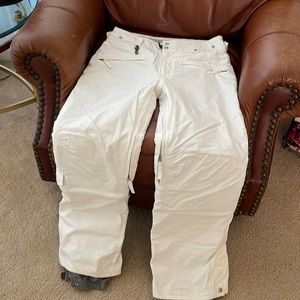 White 686 ski/snowboard pants